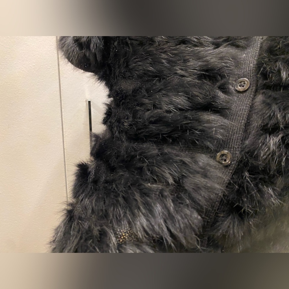 Monari cropped fur top with buttons - Picture 7 of 12